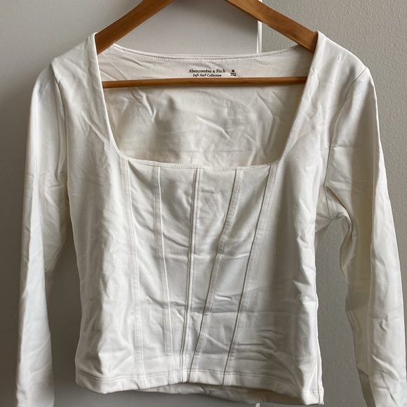 Abercrombie long sleeve. - Picture 2 of 3